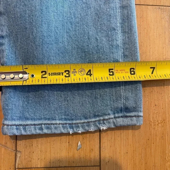 J. Crew Broken-In Boyfriend Distressed Slim Jeans Size 25 - Picture 9 of 9